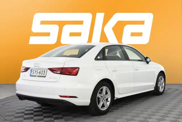 Valkoinen Sedan, Audi A3 – SYS-603