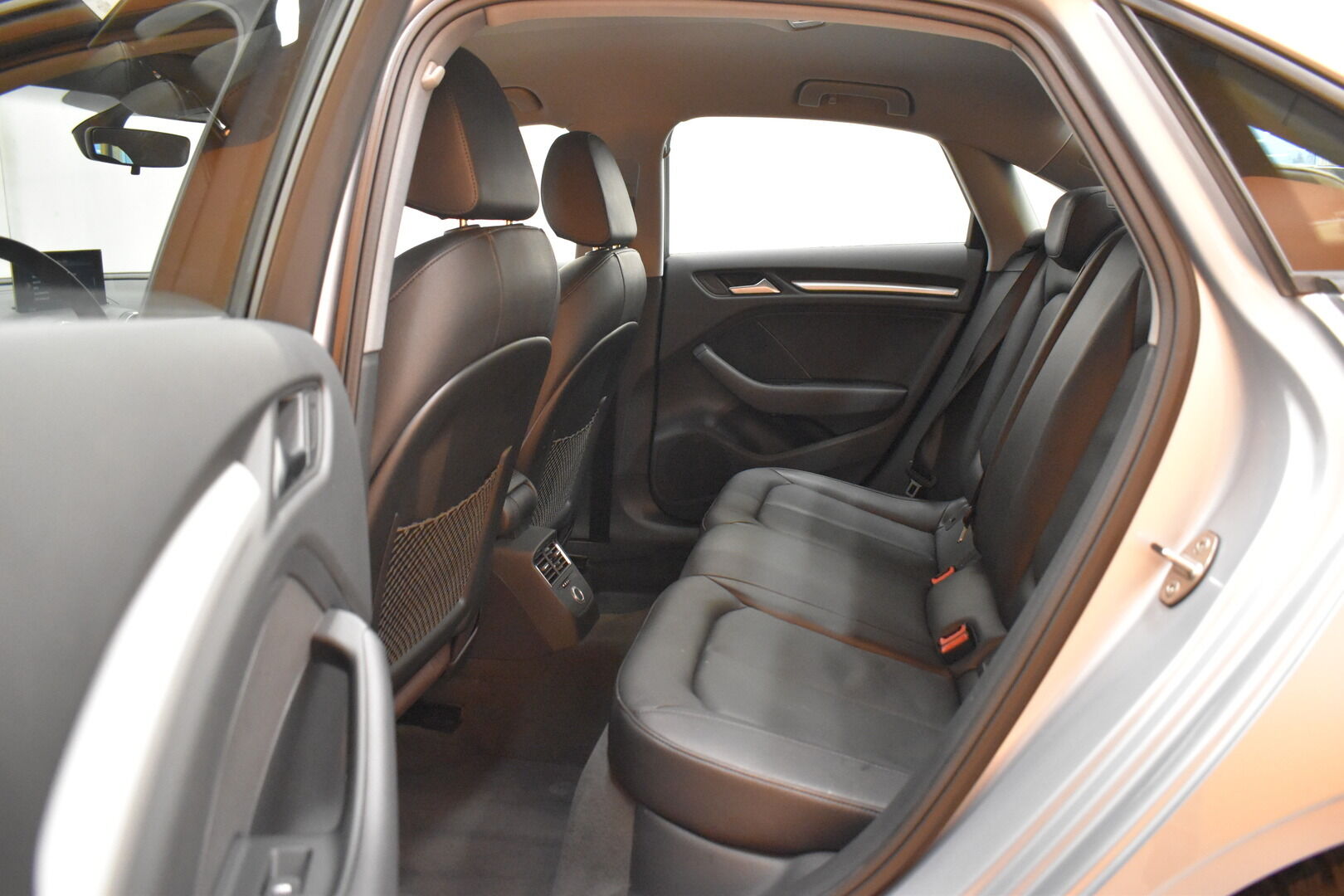 Hopea Sedan, Audi A3 – SYS-608