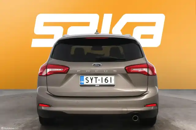 Harmaa Farmari, Ford Focus – SYT-161