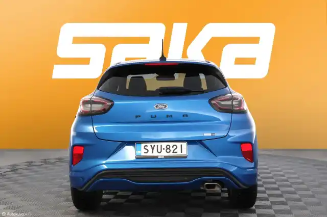 Sininen Maastoauto, Ford Puma – SYU-821