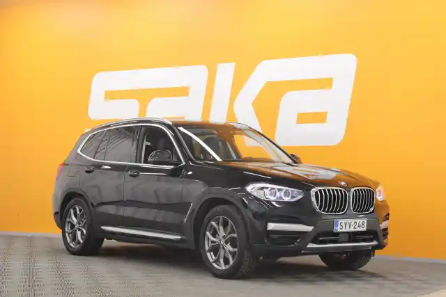 Musta Maastoauto, BMW X3 – SYV-248