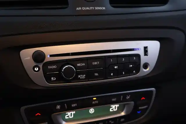 Beige Tila-auto, Renault Scenic – SYX-548