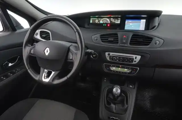 Beige Tila-auto, Renault Scenic – SYX-548