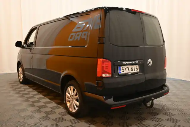 Musta Pakettiauto, Volkswagen Transporter – SYX-816