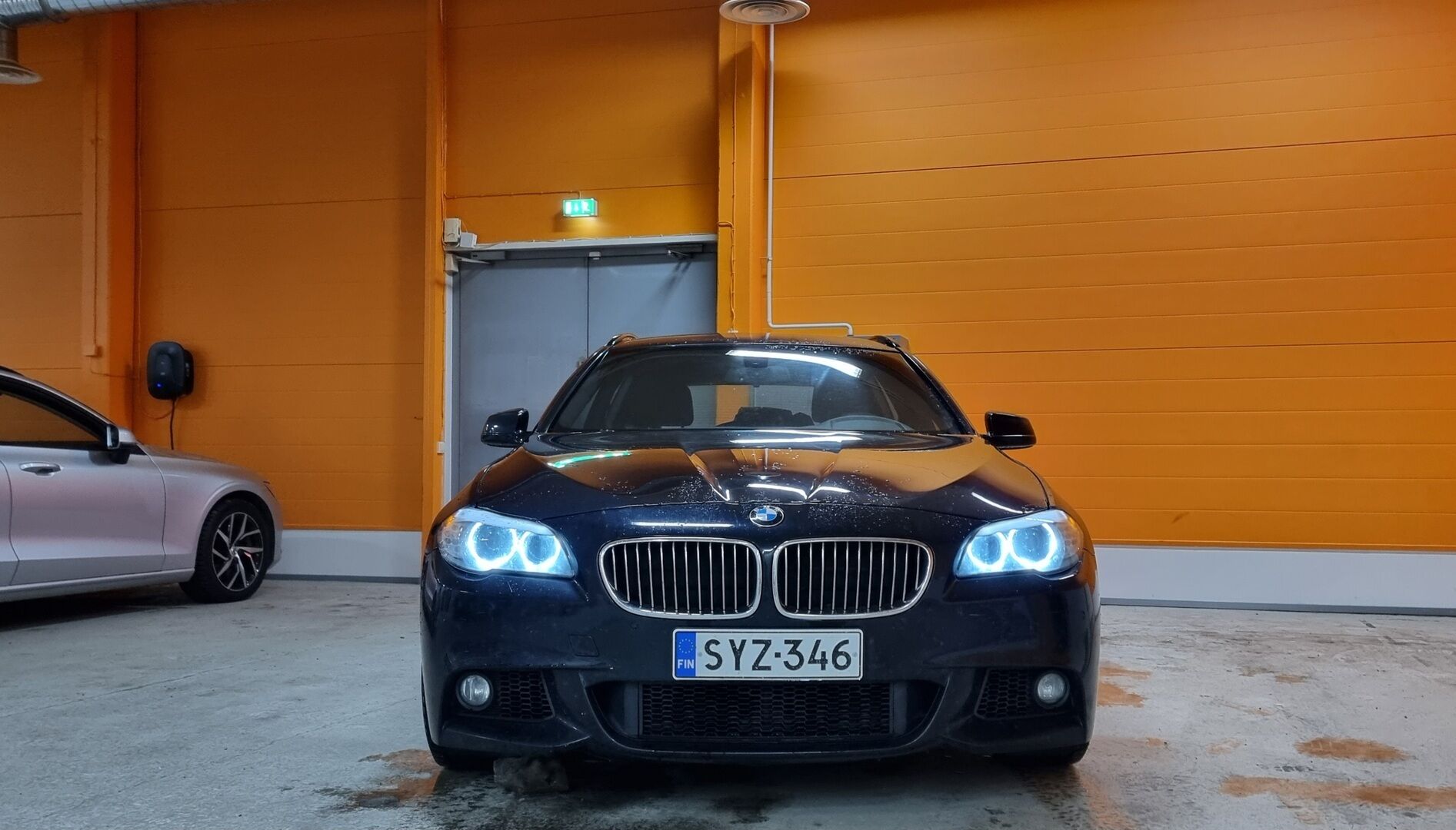 Sininen Farmari, BMW 520 – SYZ-346