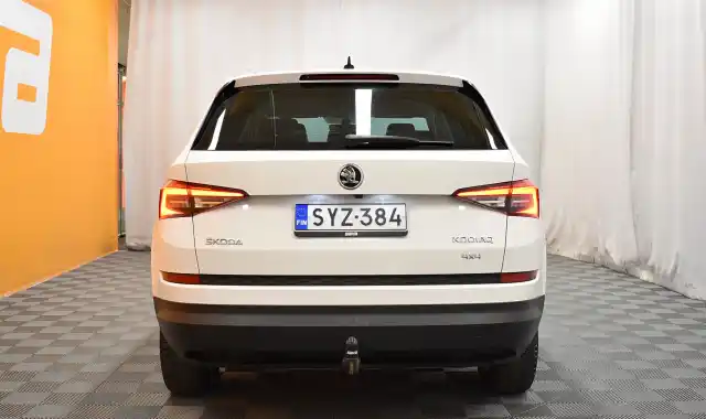 Valkoinen Maastoauto, Skoda Kodiaq – SYZ-384