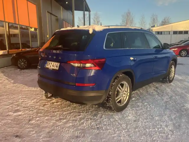 Sininen Maastoauto, Skoda Kodiaq – SYZ-414