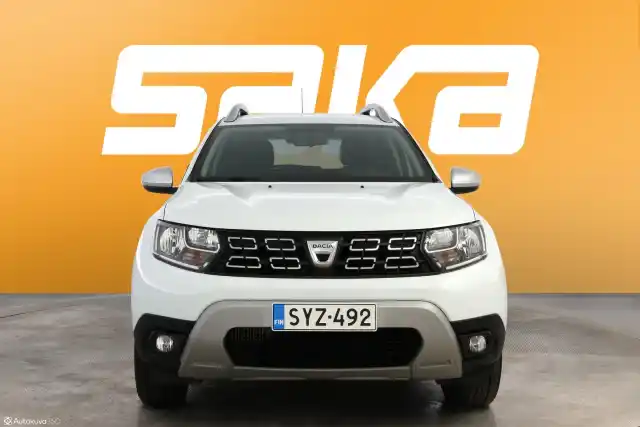 Valkoinen Maastoauto, Dacia Duster – SYZ-492