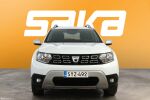 Valkoinen Maastoauto, Dacia Duster – SYZ-492, kuva 2