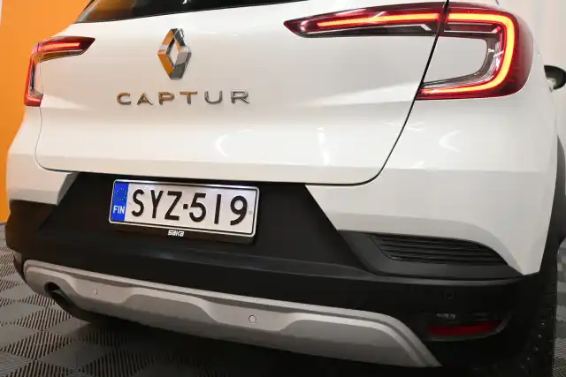 Valkoinen Viistoperä, Renault Captur – SYZ-519