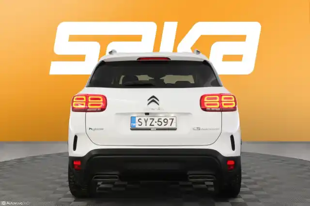 Valkoinen Maastoauto, Citroen C5 Aircross – SYZ-597