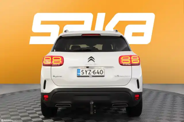 Valkoinen Maastoauto, Citroen C5 Aircross – SYZ-640