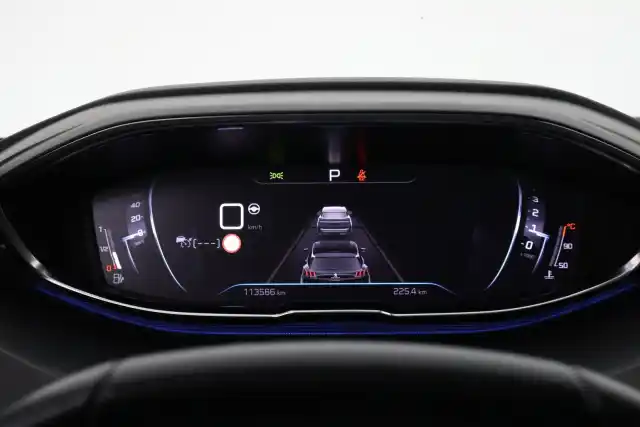 Ruskea Maastoauto, Peugeot 5008 – SZA-436