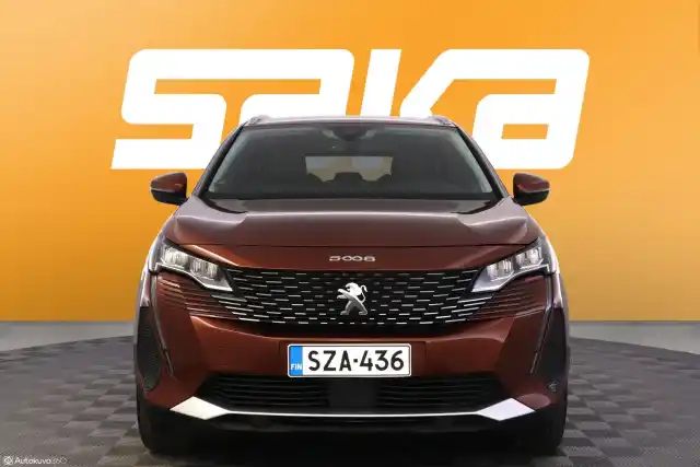 Ruskea Maastoauto, Peugeot 5008 – SZA-436