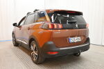 Ruskea Maastoauto, Peugeot 5008 – SZA-436, kuva 5