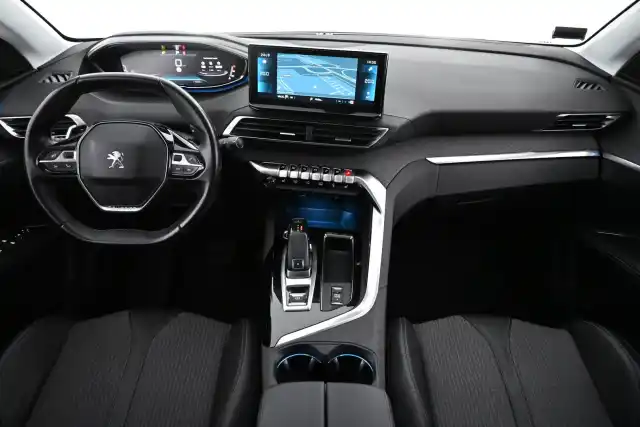 Ruskea Maastoauto, Peugeot 5008 – SZA-436