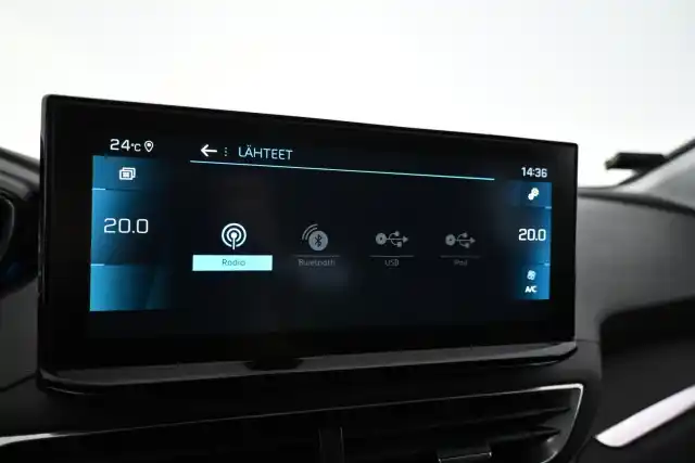Ruskea Maastoauto, Peugeot 5008 – SZA-436