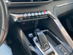 Harmaa Maastoauto, Peugeot 5008 – SZA-791, kuva 8