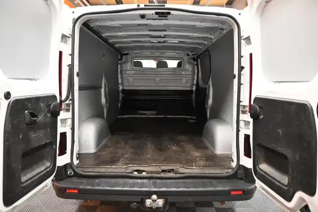 Valkoinen Pakettiauto, Fiat Talento – SZA-815