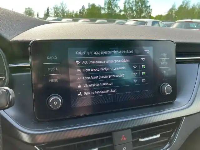 Punainen Viistoperä, Skoda Scala – SZB-653