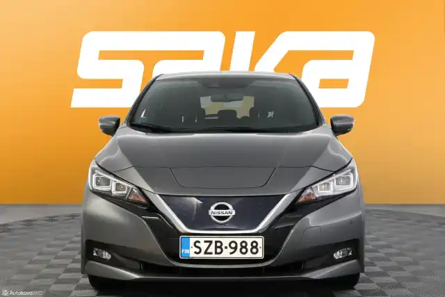 Harmaa Tila-auto, Nissan Leaf – SZB-988