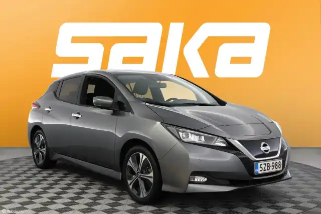 Harmaa Tila-auto, Nissan Leaf – SZB-988