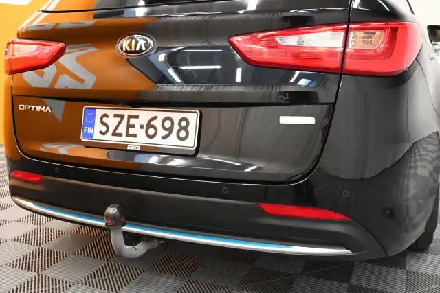 Musta Farmari, Kia Optima – SZE-698