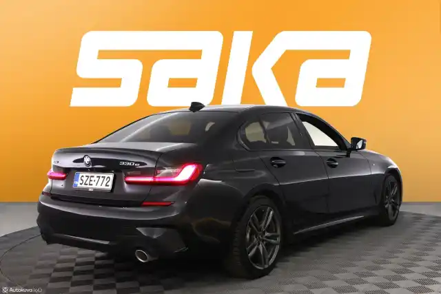 Musta Sedan, BMW 330 – SZE-772