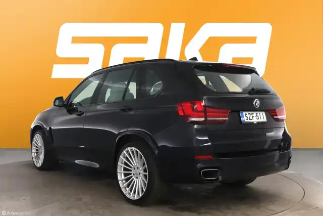 Musta Maastoauto, BMW X5 – SZF-511