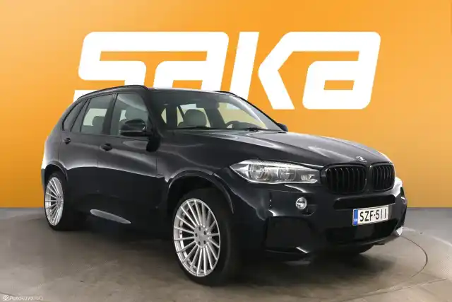 Musta Maastoauto, BMW X5 – SZF-511