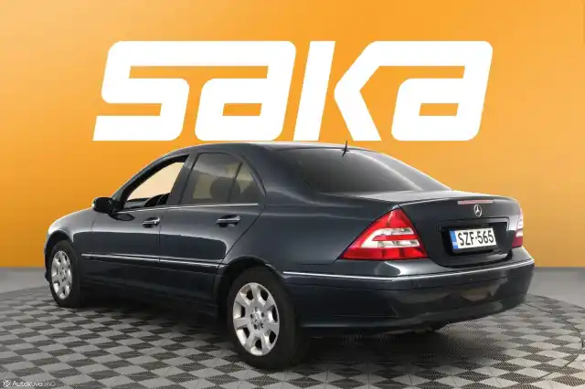 Sininen Sedan, Mercedes-Benz C – SZF-565