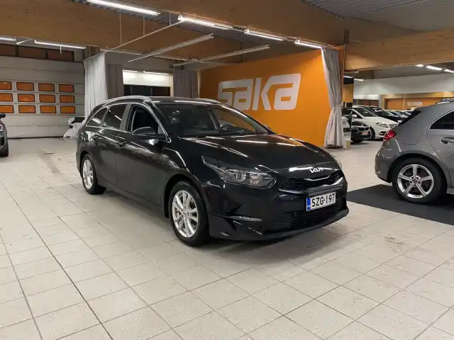 Musta Farmari, Kia Ceed – SZG-197