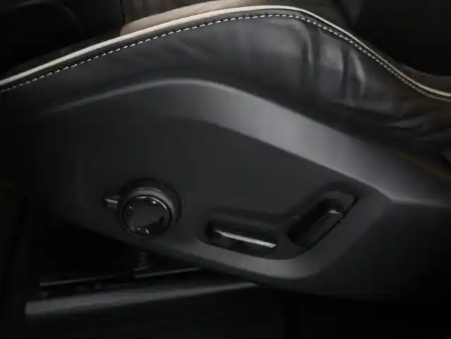 Musta Maastoauto, Volvo XC60 – SZG-313