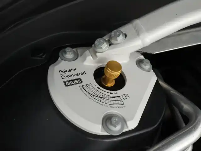 Musta Maastoauto, Volvo XC60 – SZG-313