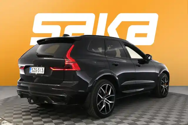 Musta Maastoauto, Volvo XC60 – SZG-313