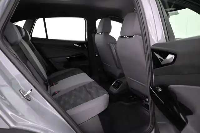 Harmaa Maastoauto, Volkswagen ID.4 – SZI-108