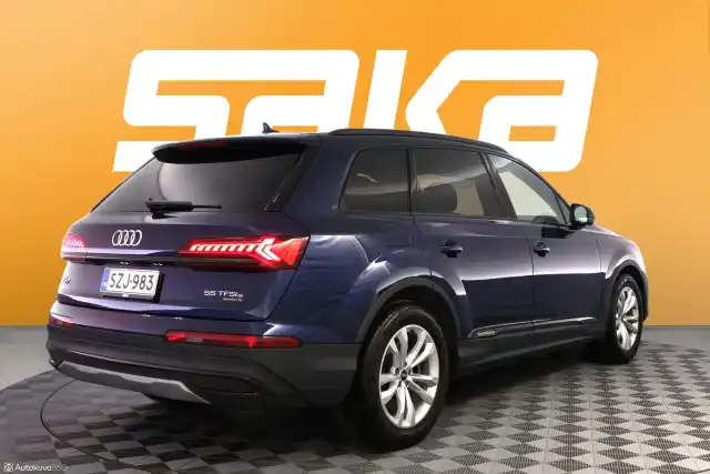  Maastoauto, Audi Q7 – SZJ-983