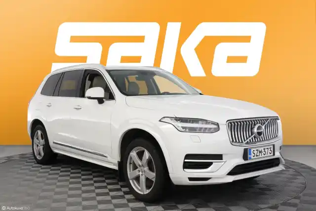 Valkoinen Maastoauto, Volvo XC90 – SZM-373