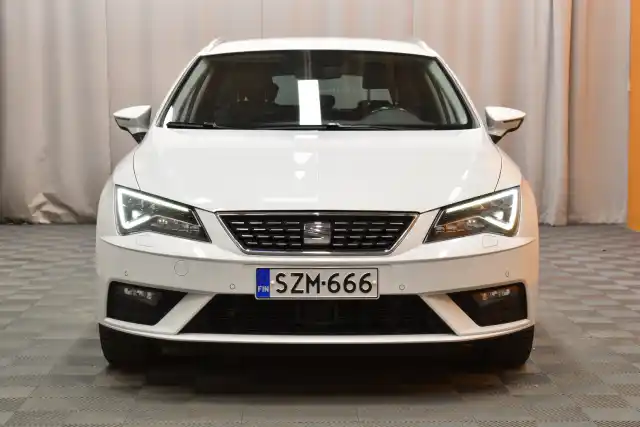 Valkoinen Farmari, Seat LEON SPORTSTOURER – SZM-666