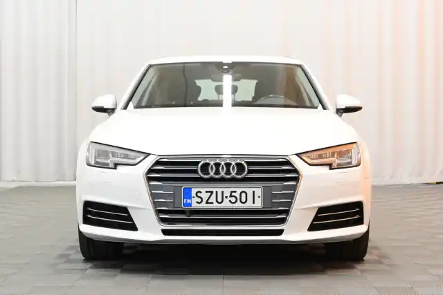 Valkoinen Farmari, Audi A4 – SZU-501