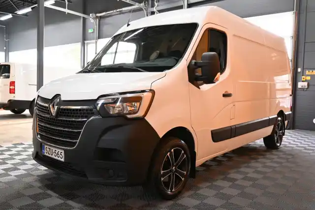 Valkoinen Pakettiauto, Renault Master – SZU-565