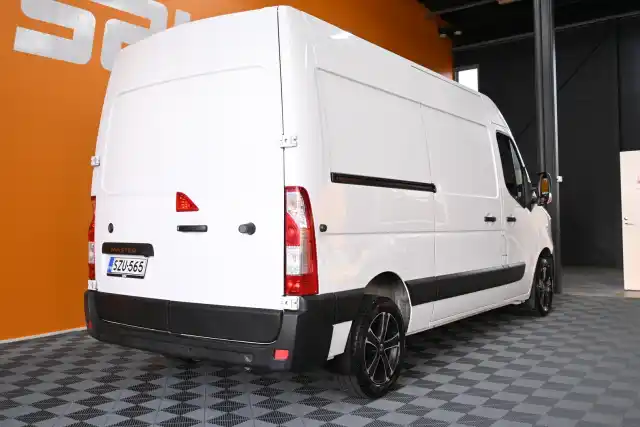 Valkoinen Pakettiauto, Renault Master – SZU-565