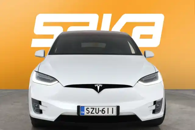 Valkoinen Maastoauto, Tesla Model X – SZU-611