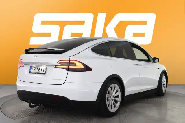 Valkoinen Maastoauto, Tesla Model X – SZU-611