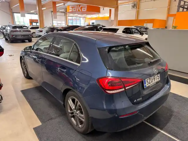 Sininen Viistoperä, Mercedes-Benz A – SZU-915