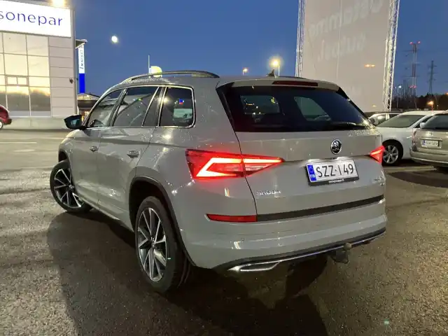 Harmaa Maastoauto, Skoda Kodiaq – SZZ-149