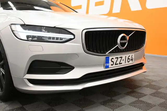 Hopea Farmari, Volvo V90 – SZZ-164