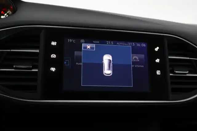Valkoinen Viistoperä, Peugeot 308 – SZZ-192