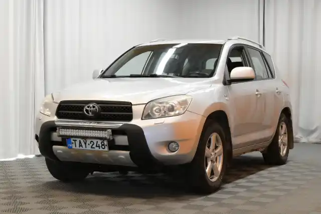 Hopea Tila-auto, Toyota RAV4 – TAY-248