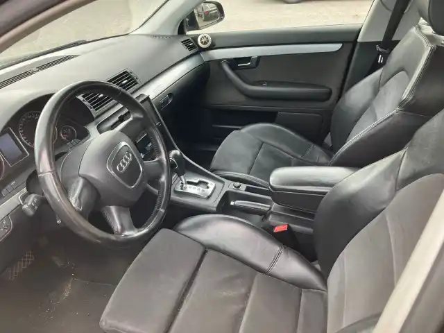 Musta Farmari, Audi A4 – TBY-661